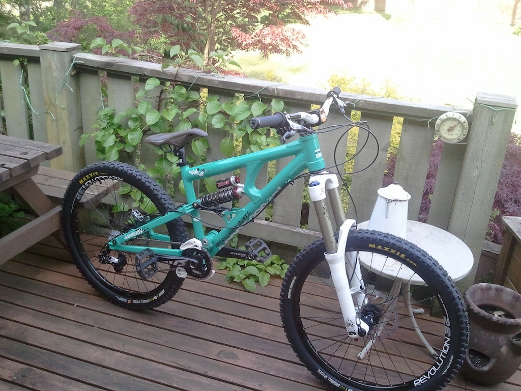 commencal