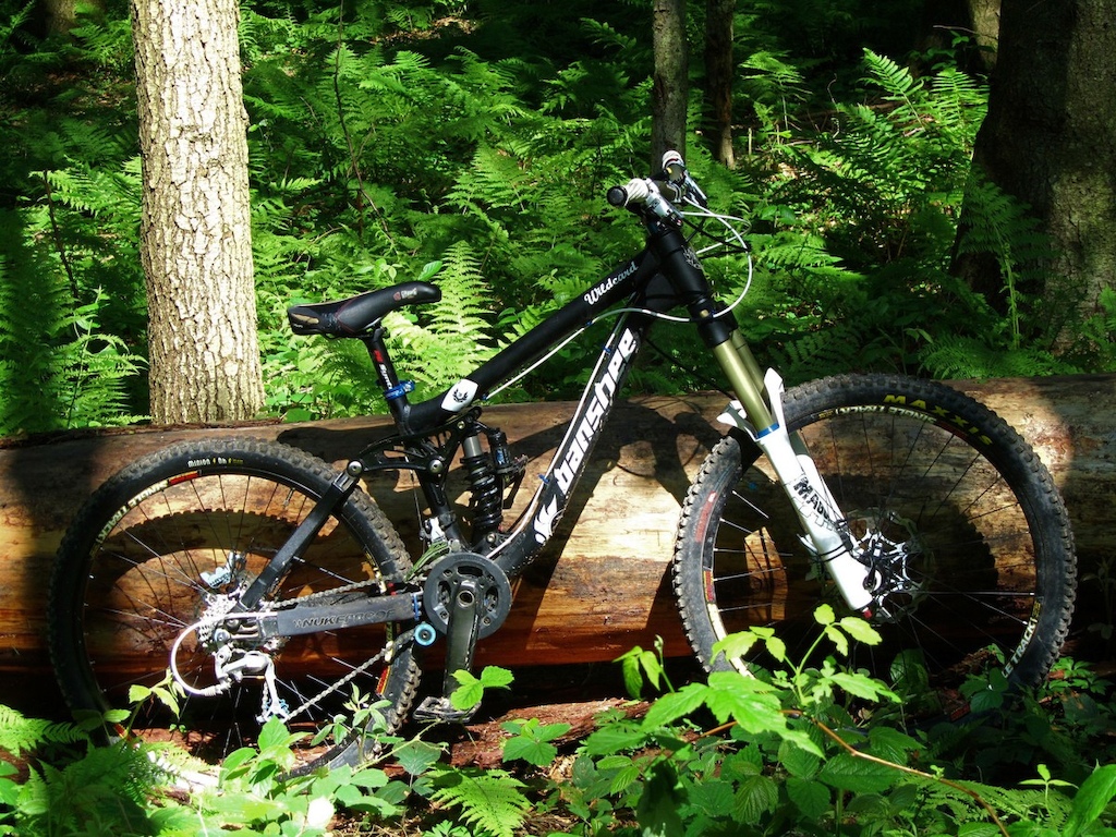 Wildcard for May: Renthal stem and bar