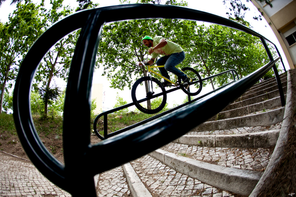 double peg grind / used for 'zontrac' advert / www.delayedpleasure.com