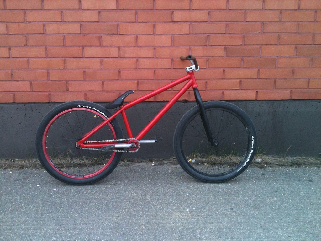 painted frame and dartmoor seat, 10.8 kg