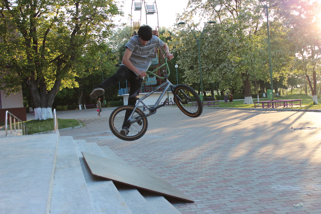almost 180 tailwhip