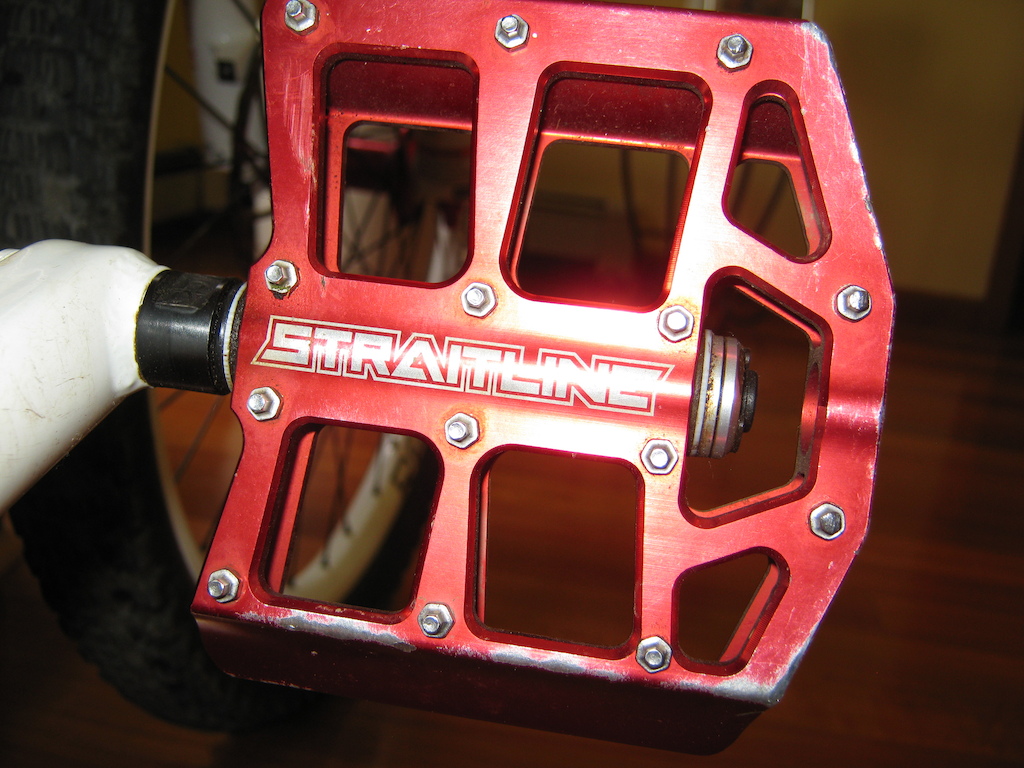 straitline pedals
