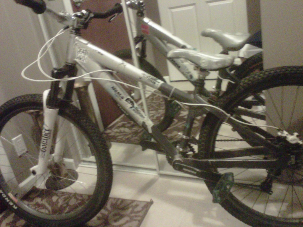 2008 Norco 125 good condition rode a bit very solid i paid 1000 for it i put 200 into it it has custom juicy three brakes brandnew funn stem fsa headset bomber forks blue park pedals two kenda k rad tires selling for $400