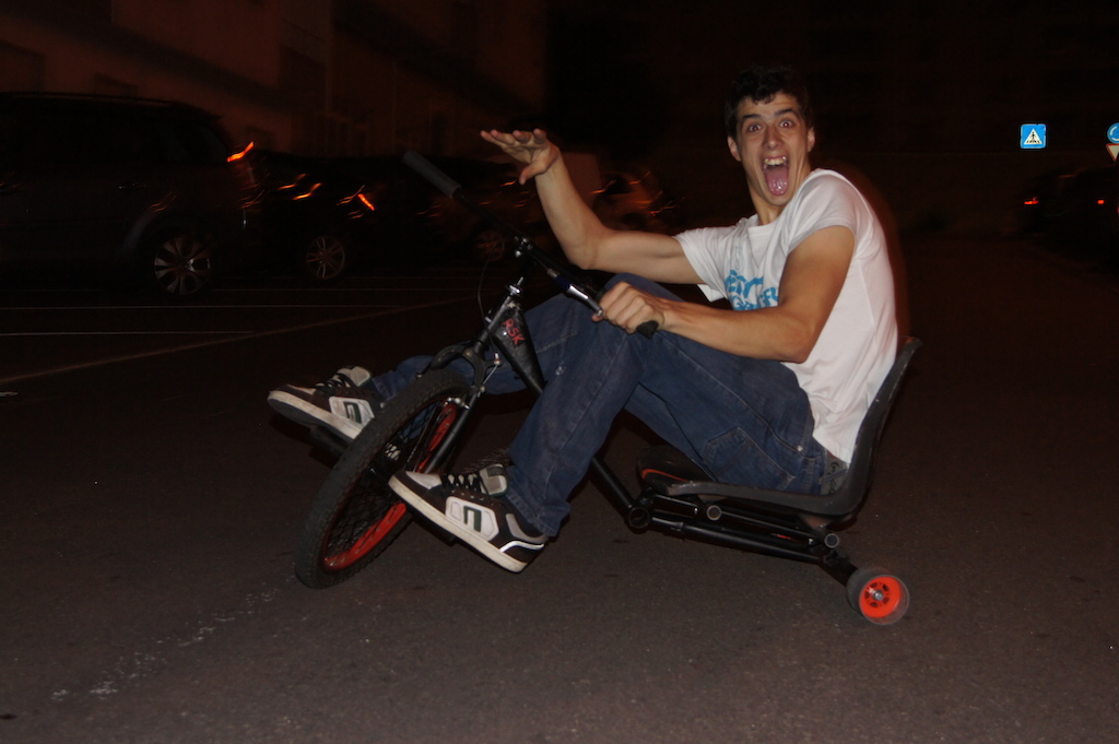 Ahaha nova brincadeira drift Trike :P