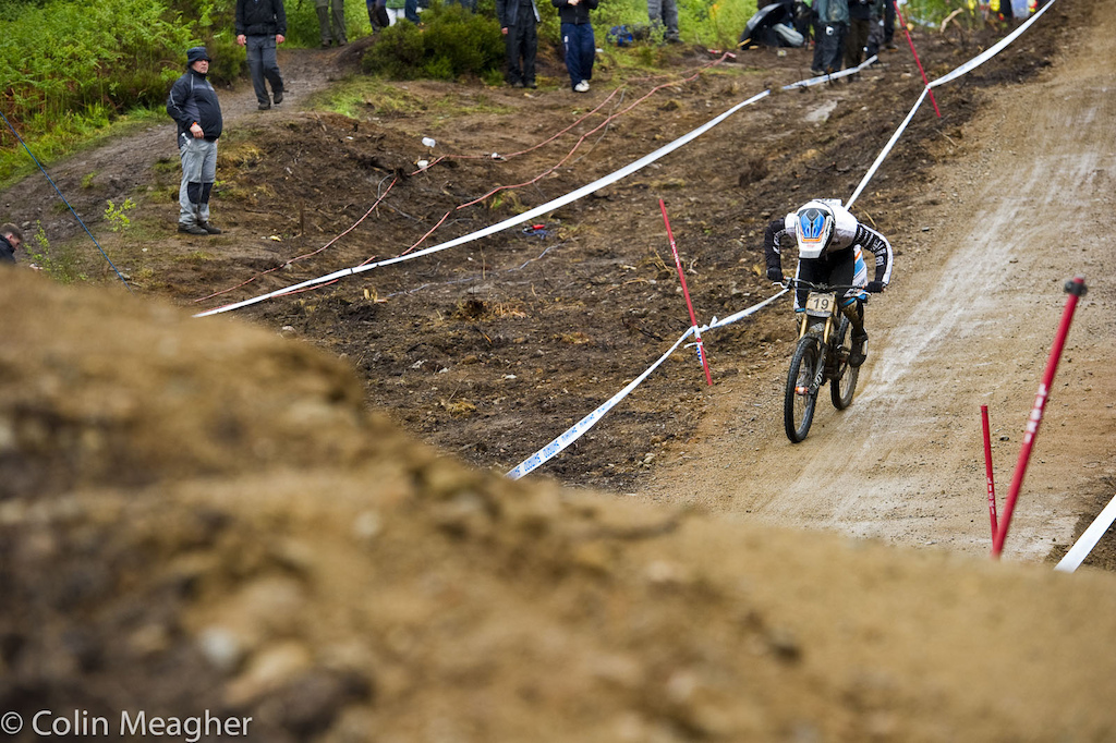 Loic Bruni giving it everything on the sprint sections of the motorway en route to another top 20 showing.