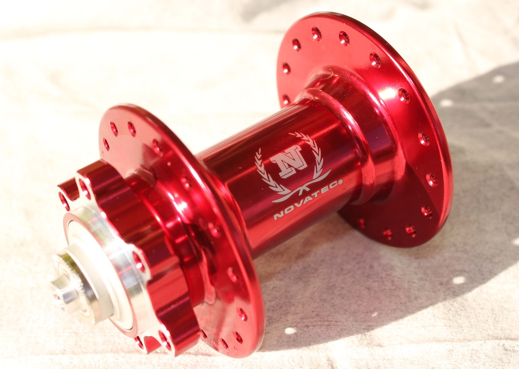 Novatec front hub