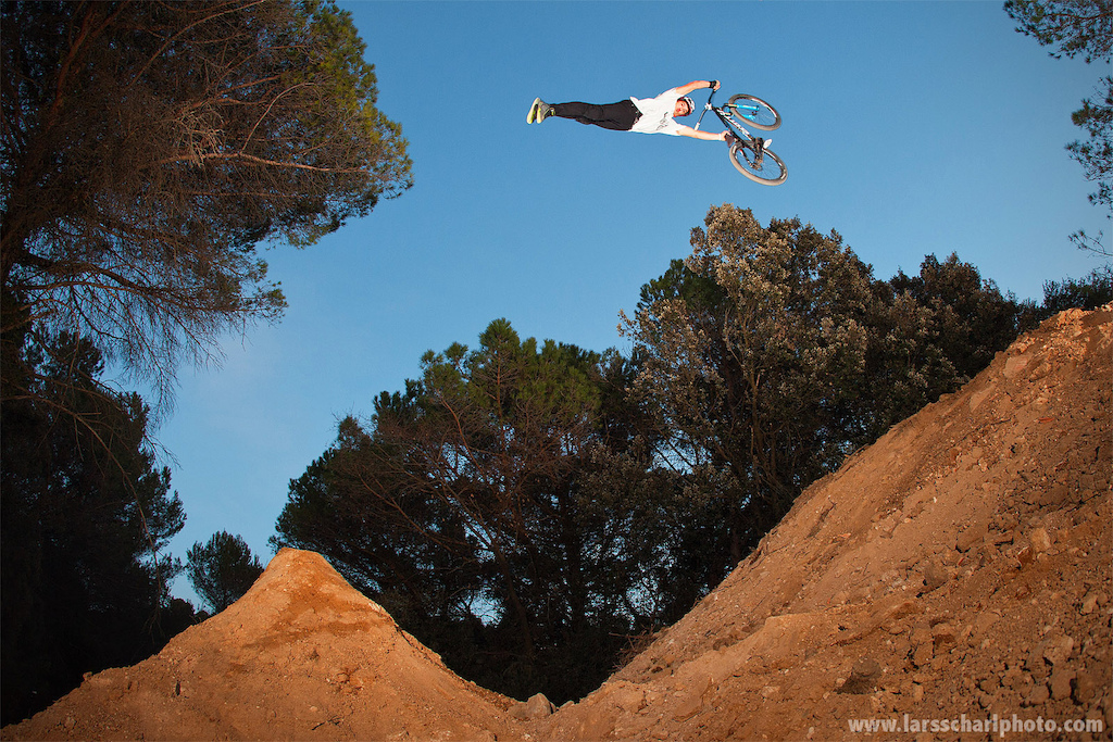 Sherwy with a massive duck face super seatgrab at his home trails... good times