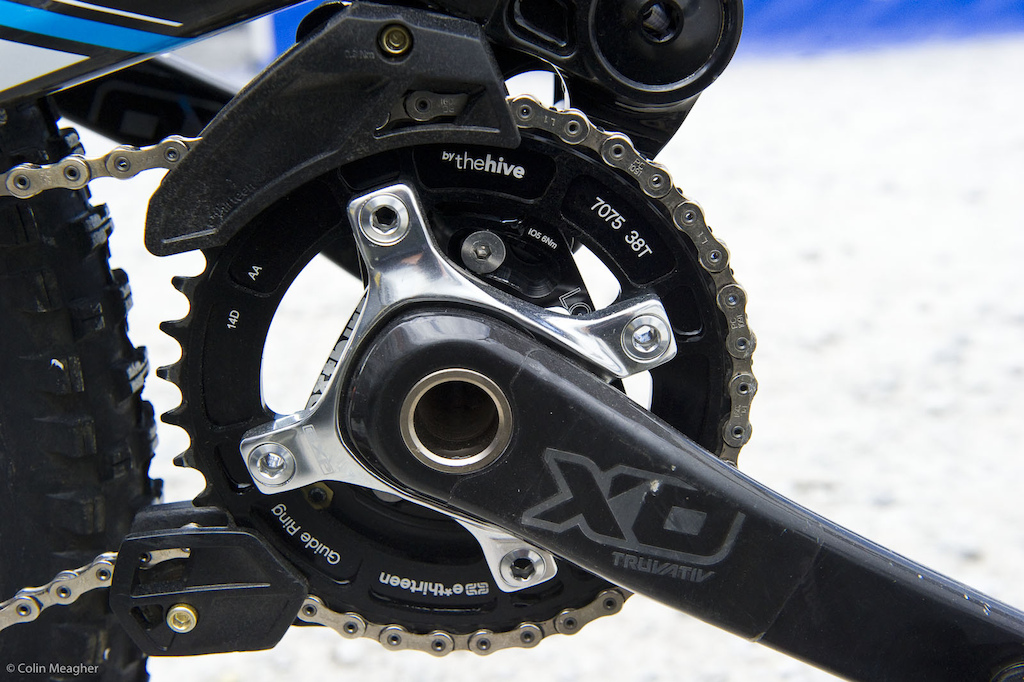 Blenki rocks an X0 Crankset with a 38 tooth chainring  (for Fort William) while an E-13 chainguide keeps everything where it needs to be on even the roughest tracks.