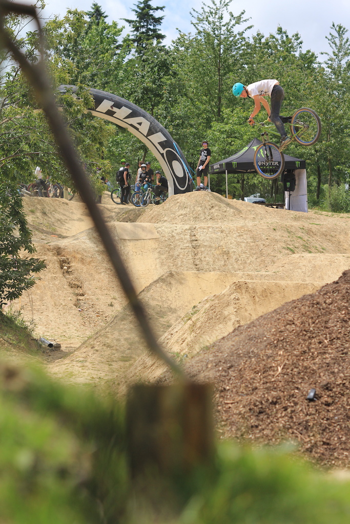 King of Dirt round 1.2 at Penshurst Off Road Cycling