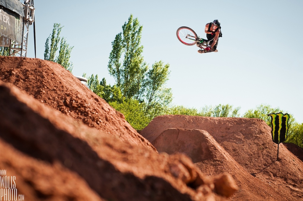 The Leader took home great 2nd spot at Balaton Bike Fest 2012! Also check his new build on Two6Player!