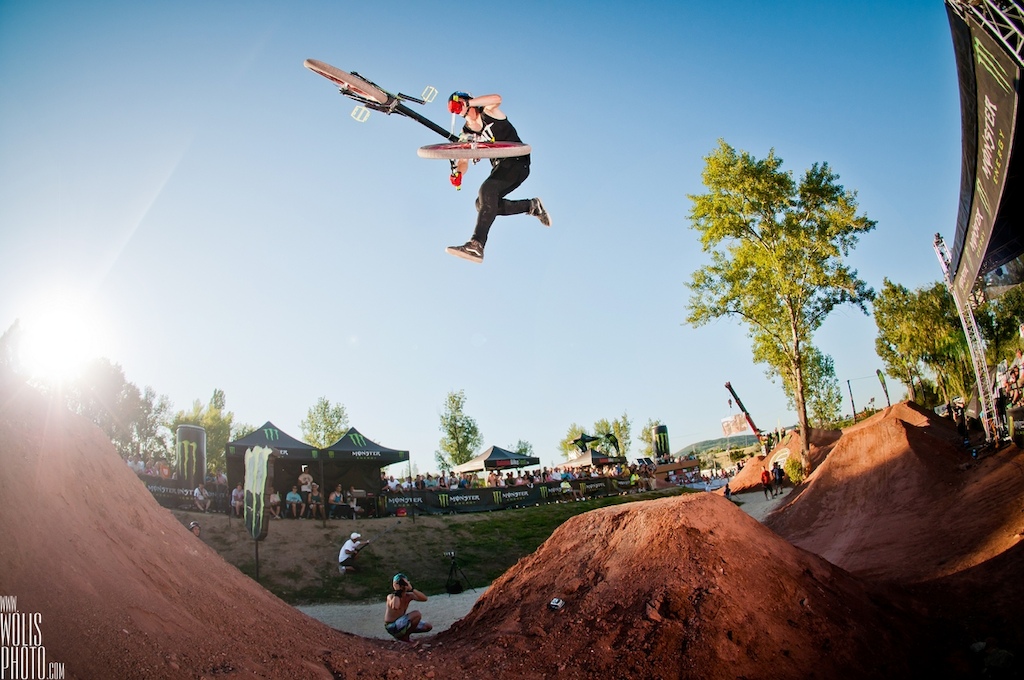The Leader took home great 2nd spot at Balaton Bike Fest 2012! Also check his new build on Two6Player!