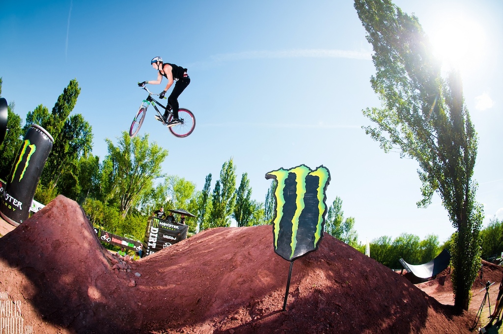 The Leader took home great 2nd spot at Balaton Bike Fest 2012! Also check his new build on Two6Player!