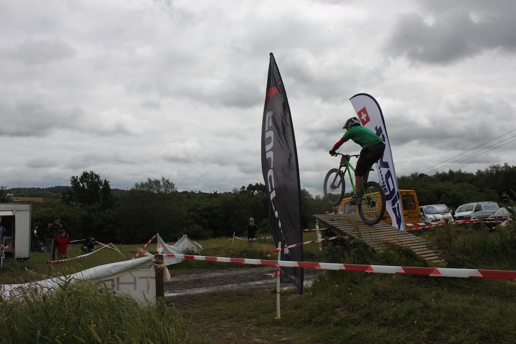 Racing at the Bull Track, Will Minton hitting the road gap