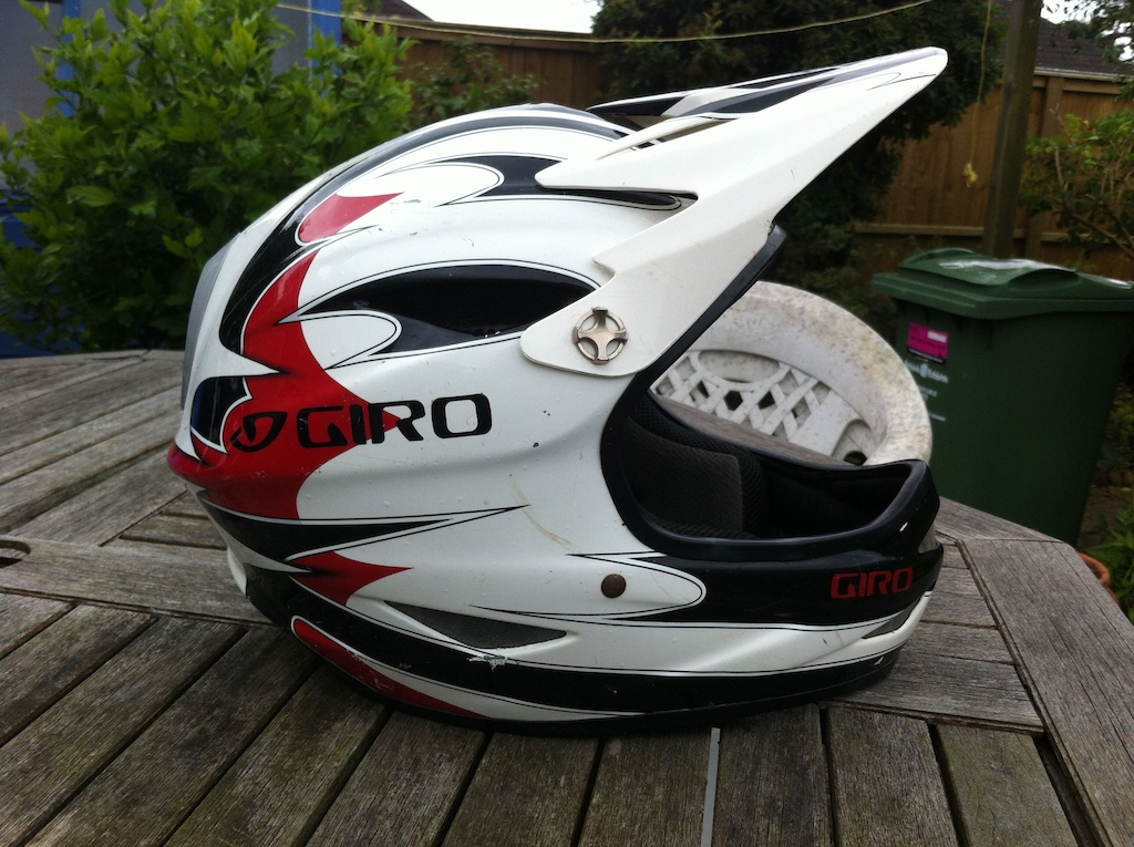 Giro Remedy Full Face Helmet 2008 // 1165g LARGE 59-63cm Good condition (Slight ding to the top) £40