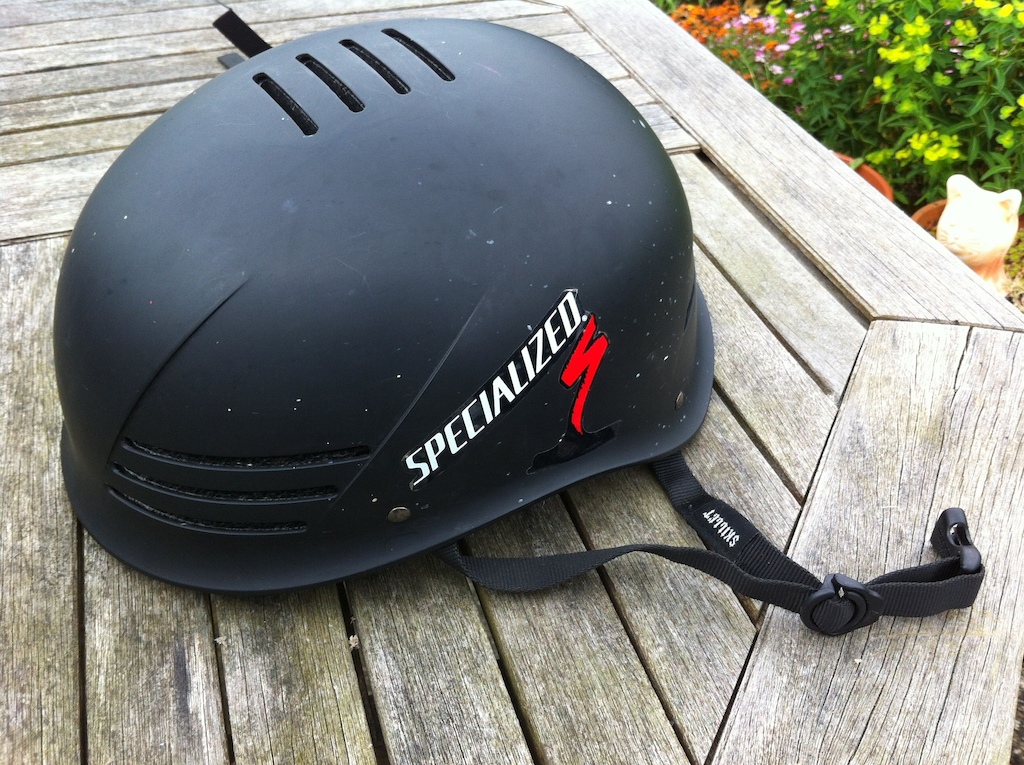 Specialized skillet helmet // LARGE 55-63cm Great condition used a few times. £20