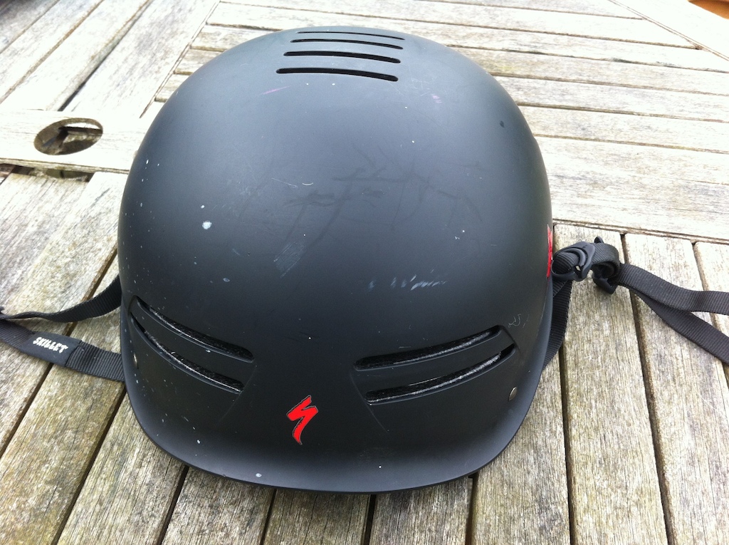 Specialized skillet helmet // LARGE 55-63cm Great condition used a few times. £20