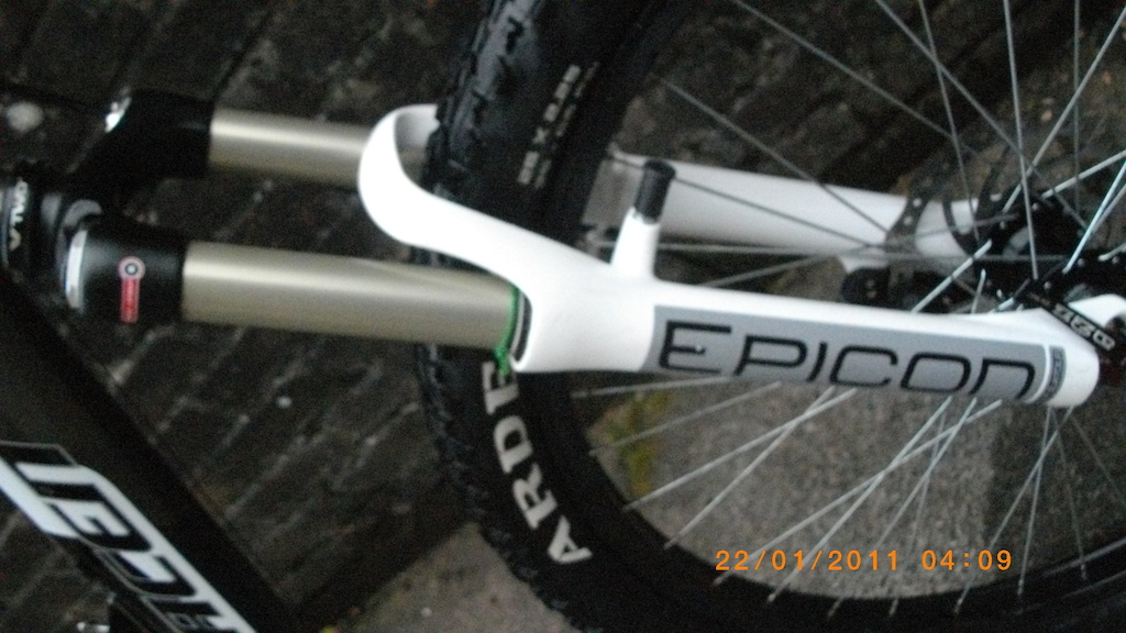 SR Suntour 
EPICON