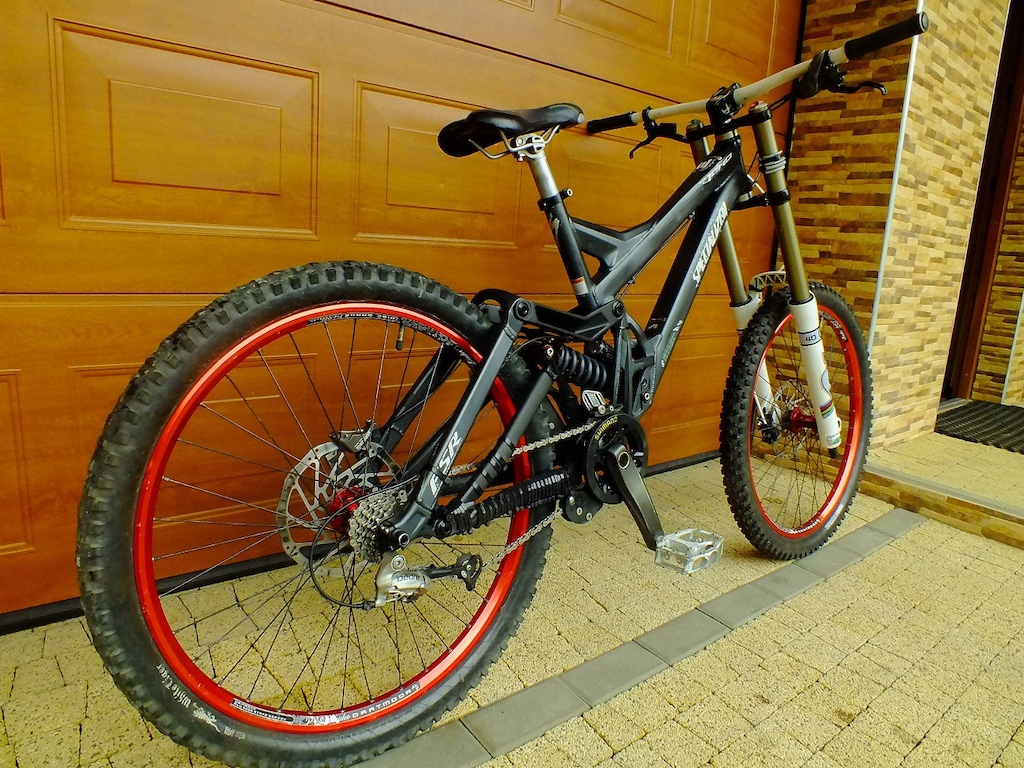 my demo 9 with fox 40 and new wheel   weigt 18,3 kg !!