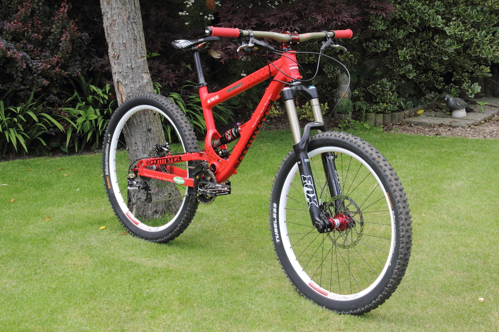 My 2011 Commencal Supreme 6 in its latest guise