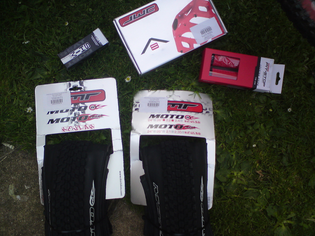 ma new stuff for my bike saving now for some SAS's and a new headset then i will be DONE!