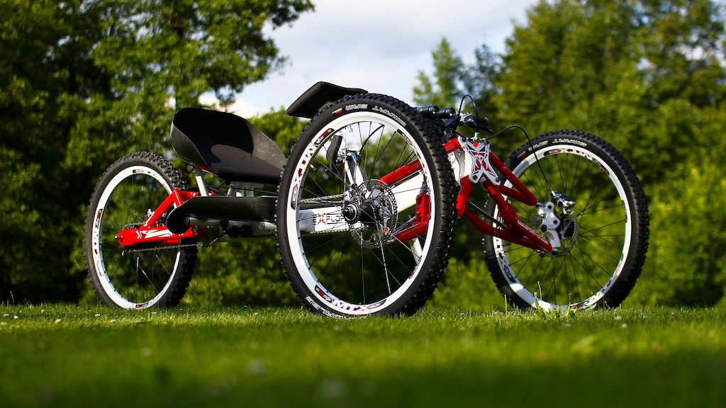 This bike is made for people with spinal﻿ cord injury or legs amputee, that is why is powered by hands Explorer II have double steering systems: regular handlebar and chest steering system. You can steer with your chest when you pedaling, so you can steer and pedal at the same time. more info: www.offroadhandcycle.com