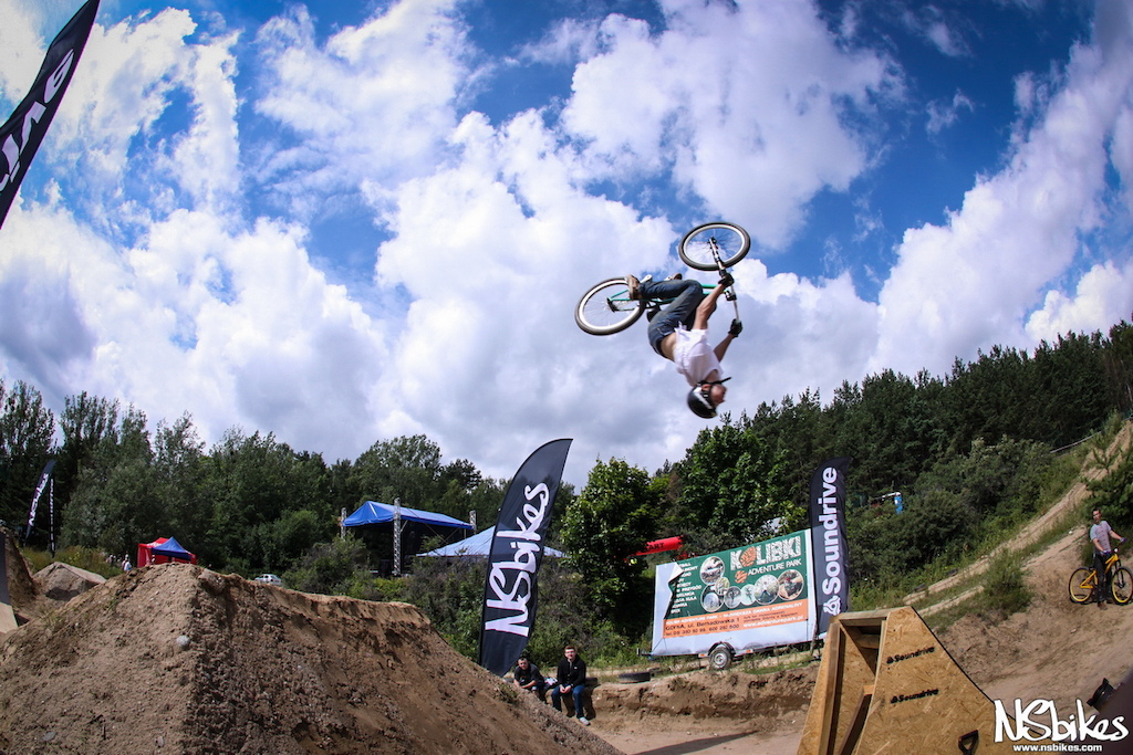 Dirt practice session during Soundrive North Dirt Open 2012 at Kolibki Adventure Park in Gdynia, Poland