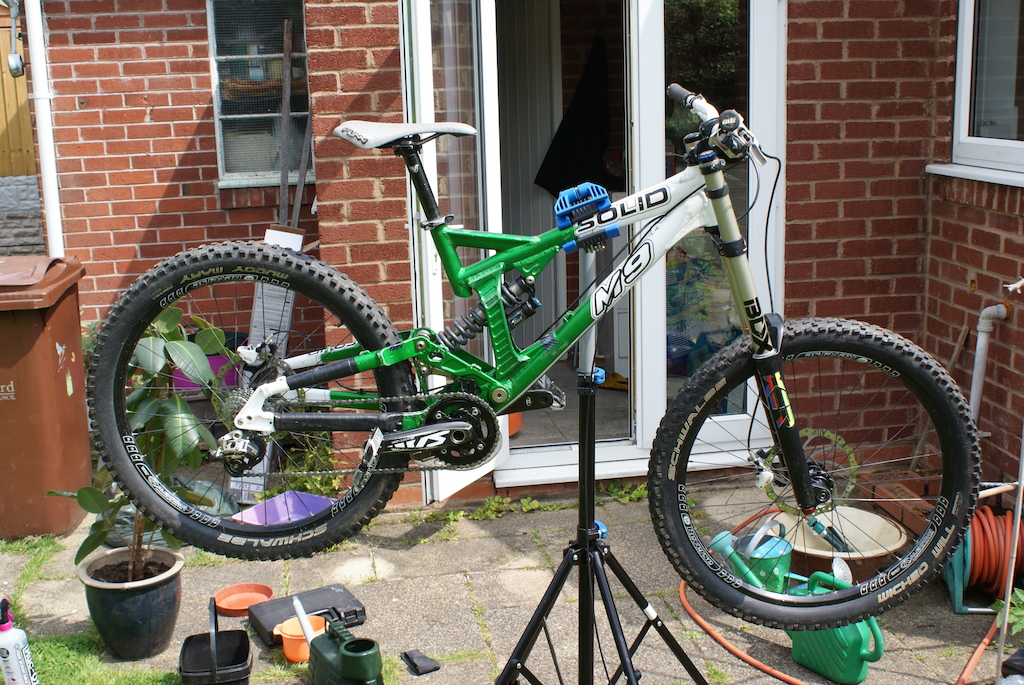 New (to me) Solid Mission M9 sitting on a £30 bike stand from Lidl  Sturdy :)