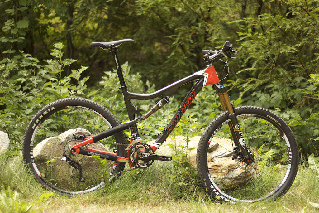 2012 Santa Cruz Blur TRc, medium size, XT 3x10 drive train, XT brakes, fox suspension, WTB wheels, Maxxis Tires, Easton Bar and Stem ...