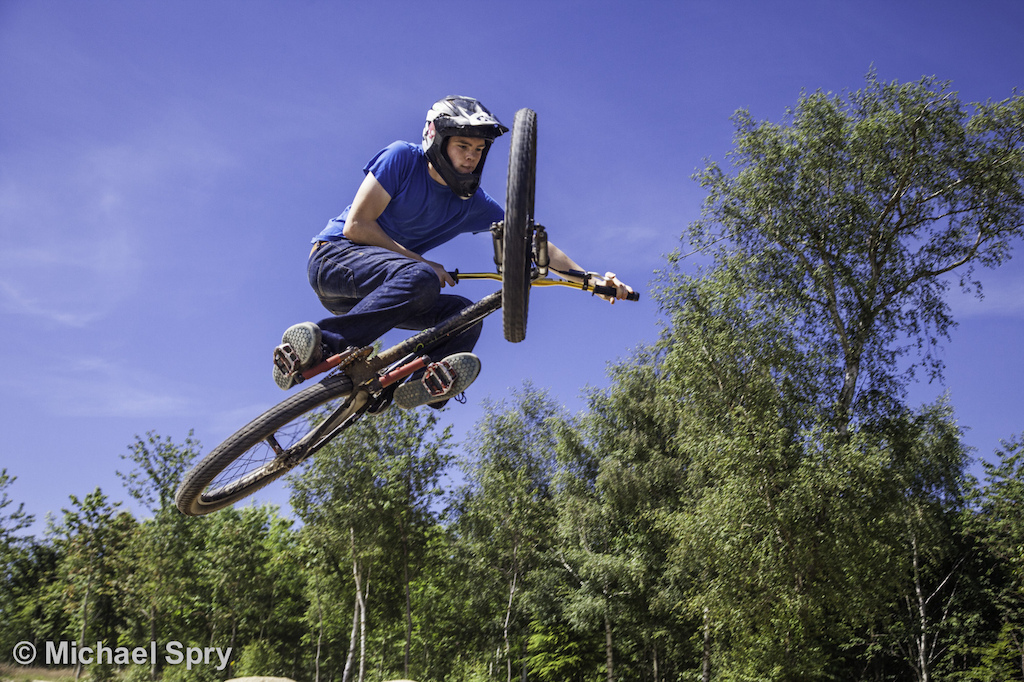 dirt jump at porc