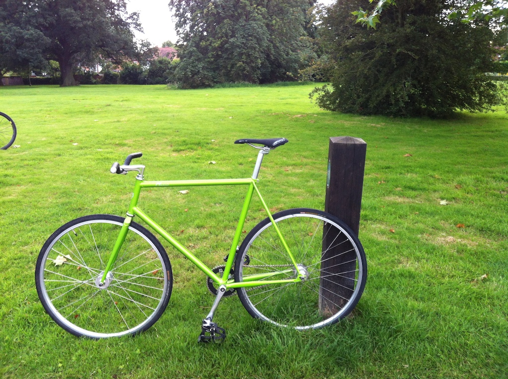 new frame set. Brick Lane Bikes Classic Track.

Fixie. Fixedgear.