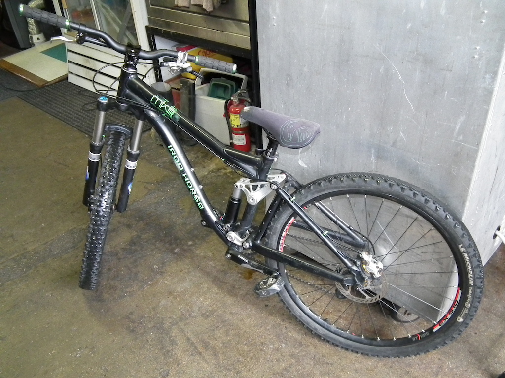 New bike. Looking for a new 20mm front fork, wider bars, new cranks (So I can run a guide) and then some small tweaks.