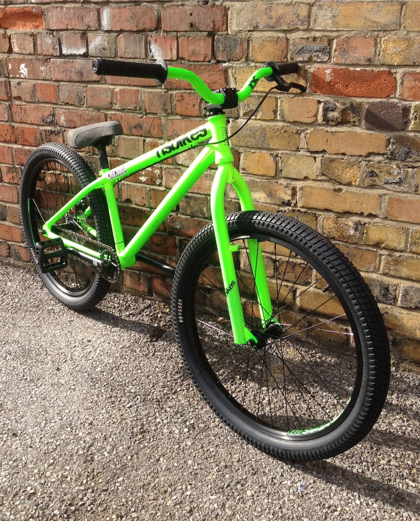 new bike, tyre upgrade along with seat and post, fresh out the box today, brakes arent staying!