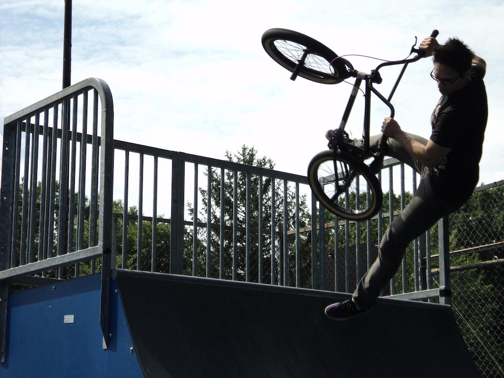 Fastplant in a 6' quarter. My legs need to be straighter and the bike flatter.