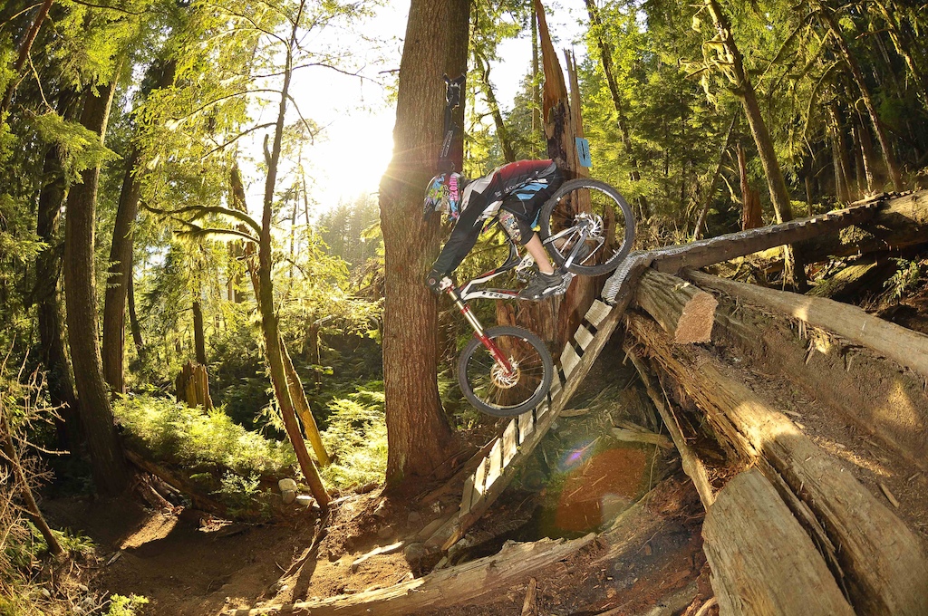 Grin N Holler