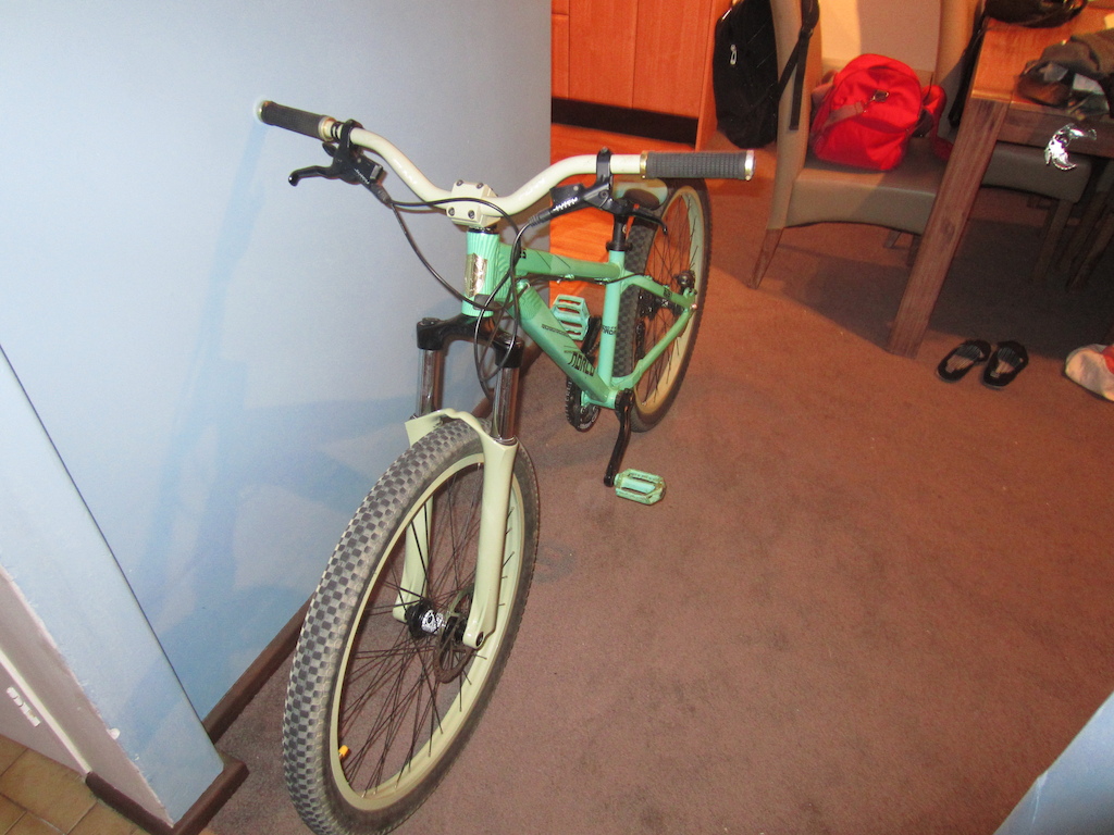 Norco 125, back in the saddle, or not in this case, its too low!!