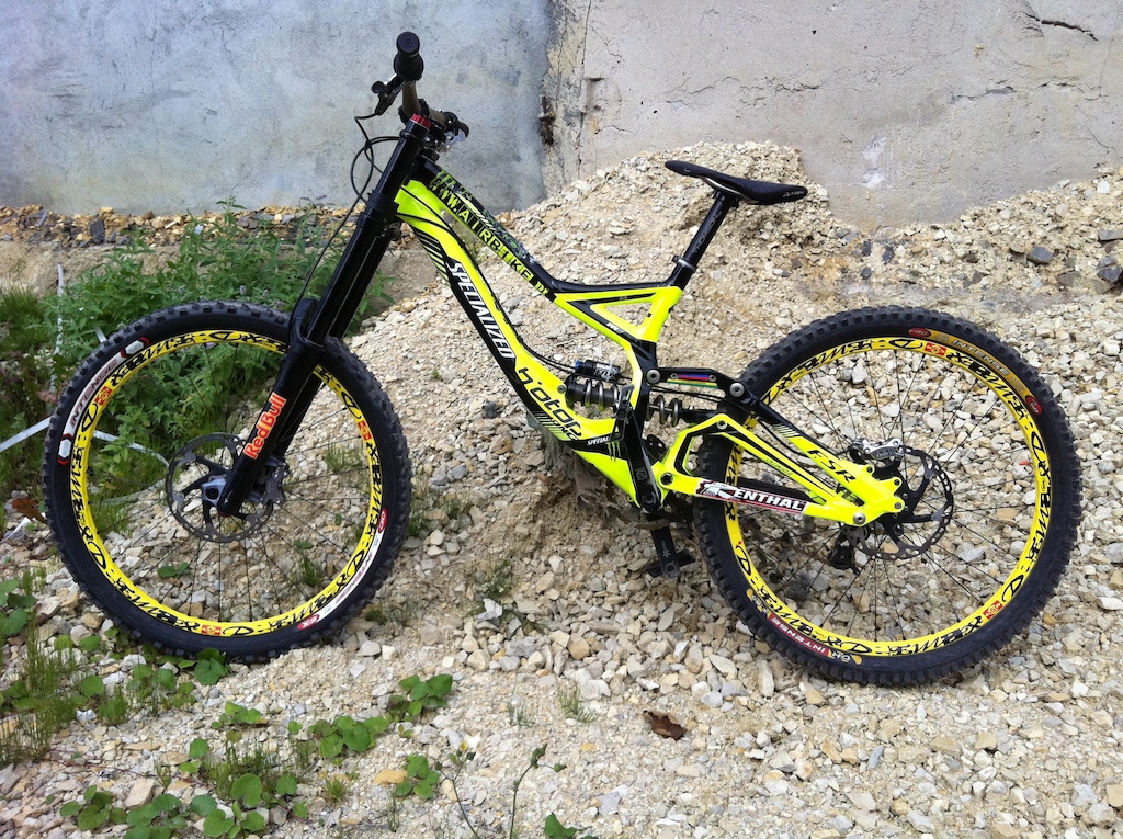 Specialized Demo 8 2011 RC3 On board!!