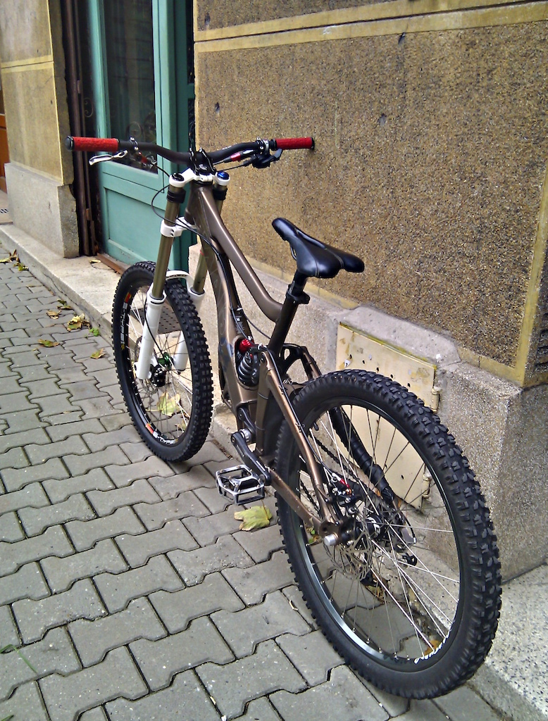 Giant Glory FR + RS Boxxer Race 2010