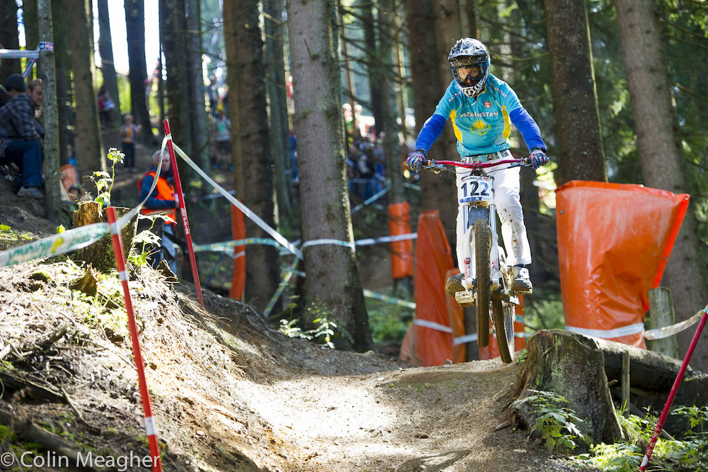 Kazakhstan. Not a country known for producing DH MTB racers... But with deep roots in cycling. 20 year old Alexandr Zubenko was +2:52.207 off pace, but damn--the fact he raced here at all was pretty damn cool.