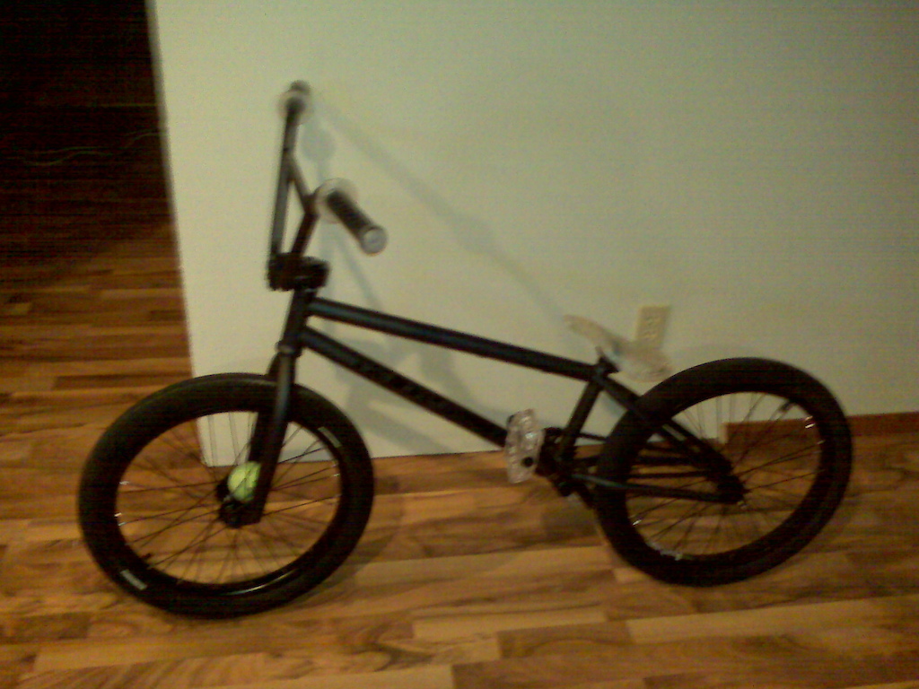 my WE THE PEOPLE Envy. the frame is now mikes(justanotherbmx)