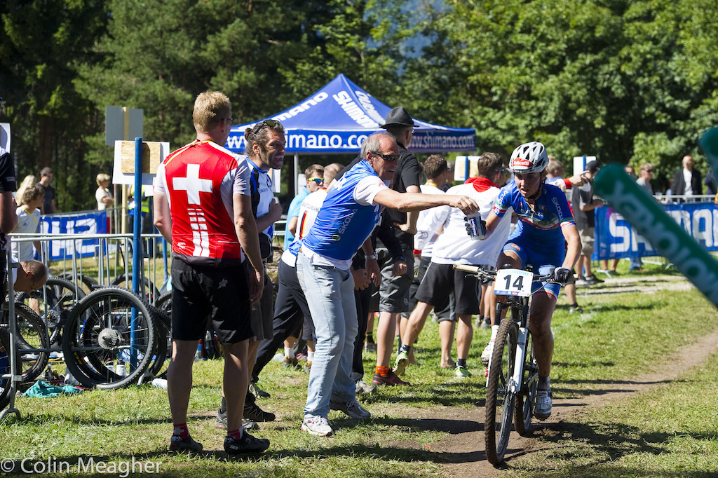 Eva Lechner in the feed zone.