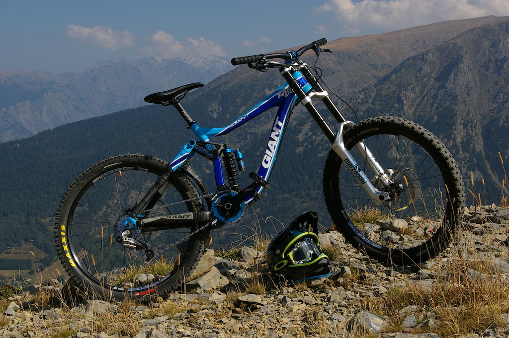 Giant Glory BigBike LTD / Danny Hart Signature