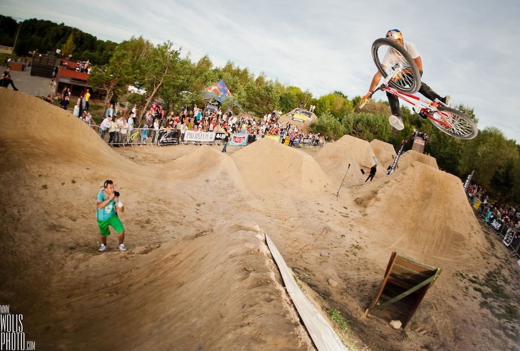 Our boys scored 1st (Szaman) and 2nd (Kraja) place at MTBMX 2012! Also best trick for Piotr! Congrats