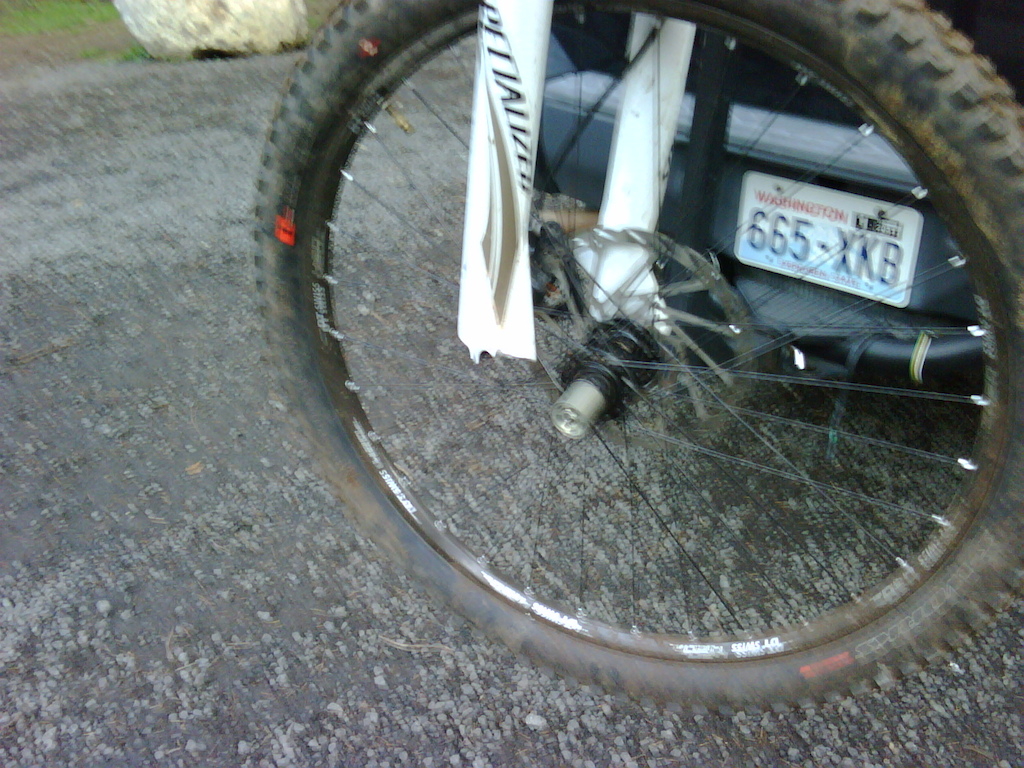 2008 Specialized Enduro went off a drop broke it