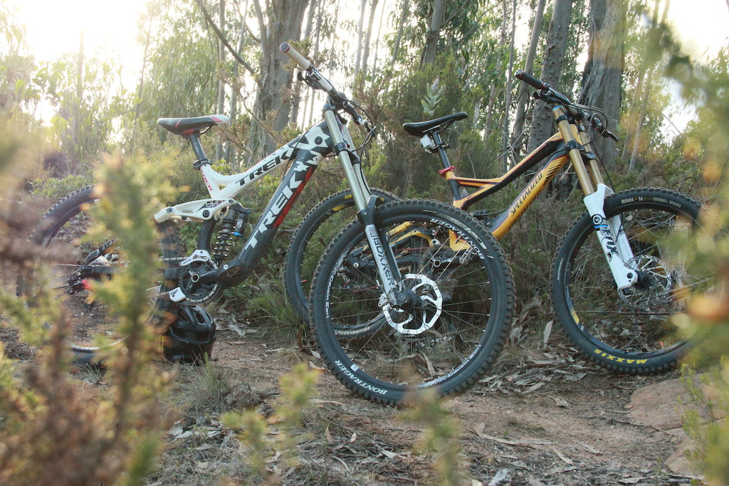 Specialized Demo 8 2011 and Trek Session 88 2011