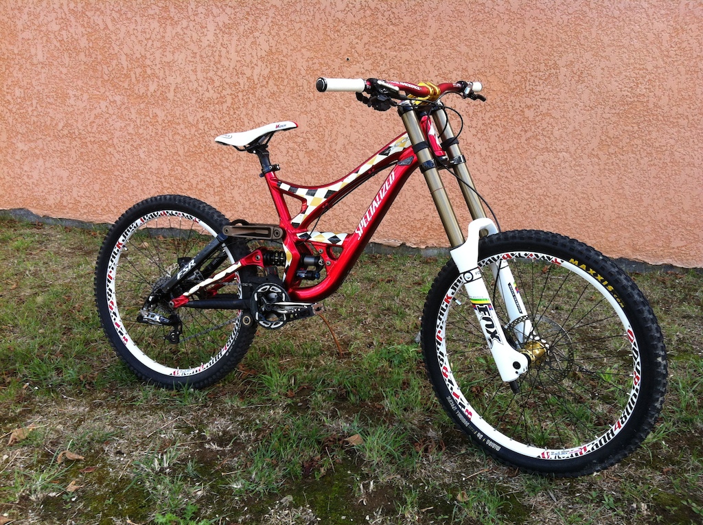 Specialized Demo 8