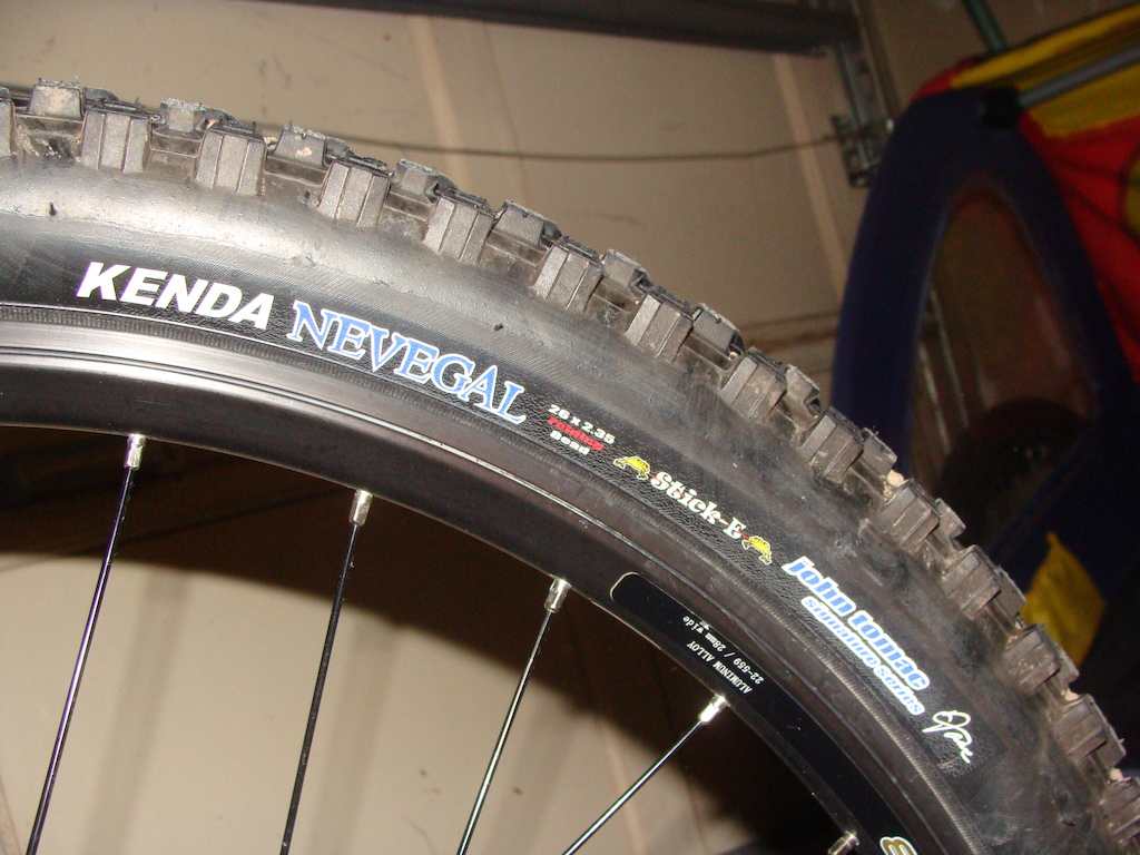brand new kenda nevegal stick-e compound 2.35 front and back