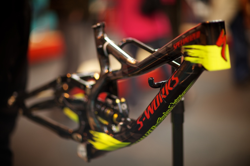 TLD LTD Edition S-Works Carbon Demo 8.
