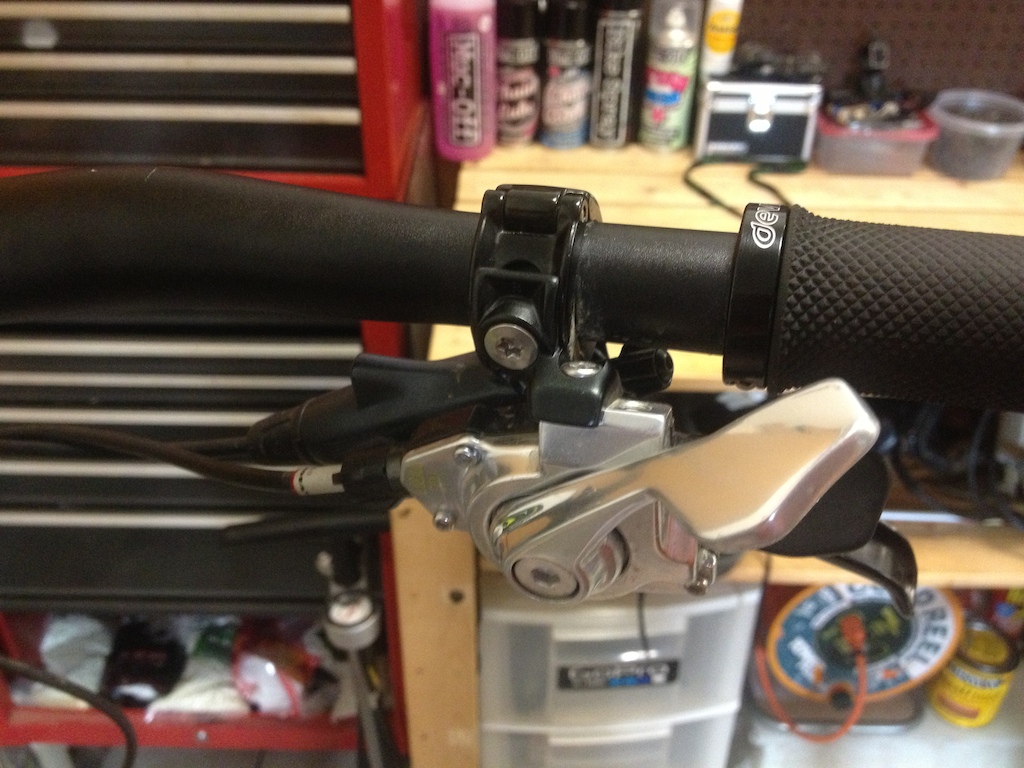 Stock shifter on a Devinci Wilson RC