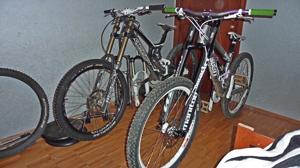 scott voltage fr 10 &amp; snata cruz v 10 carbon