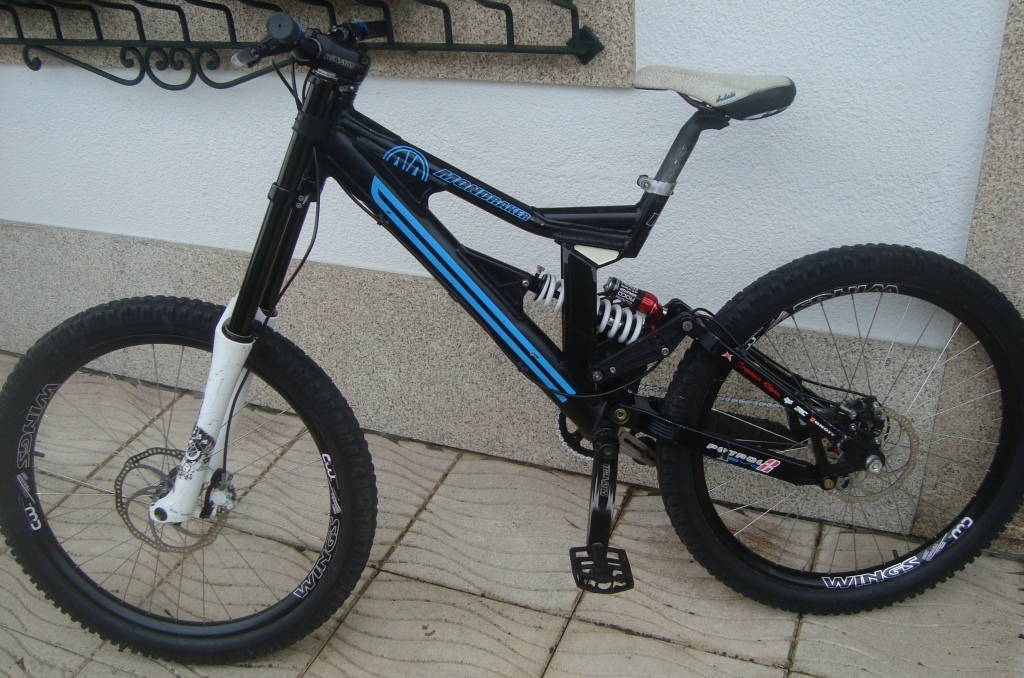 Mondraker Petrol
888+Rocco WC+aros novos...
750€
C/ oferta pneu Maxxis e capacete Giro